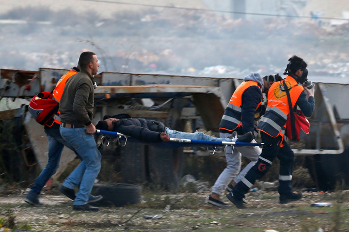 Sementara itu, menurut sumber medis dan sejumlah saksi mata, tiga warga Palestina dilaporkan mengalami luka-luka dalam unjuk rasa di kota Khan Yunis, Jalur Gaza. 
