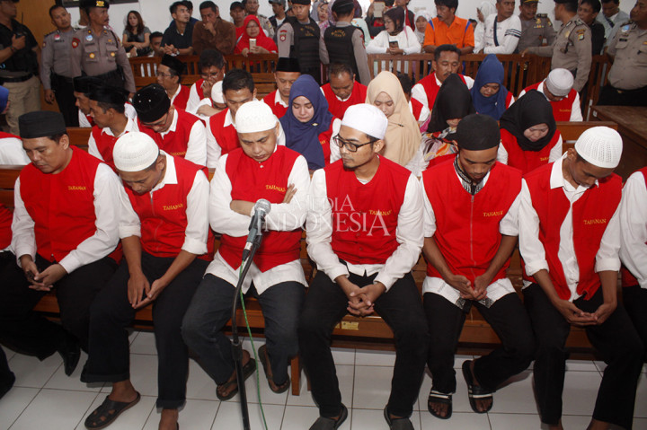 Selain itu, ke-26 leader Pandawa Group dijatuhi hukuman 8 tahun penjara dan denda Rp 50 miliar subsider 3 bulan kurungan. 