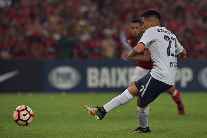 Independiente berhasil menyamakan kedudukan lewat penalti Ezequiel Barco pada menit ke-36. Skor 1-1 bertahan hingga laga usai.