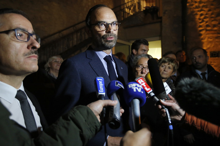 Perdana Menteri Edouard Philippe yang terbang ke Millas dengan menggunakan helikopter, mengatakan bahwa proses identifikasi korban sangat sulit. Dikatakannya, keseluruhan korban tewas maupun luka-luka berjumlah 24 orang, termasuk 20 anak-anak yang berumur 13 tahun hingga 17 tahun.