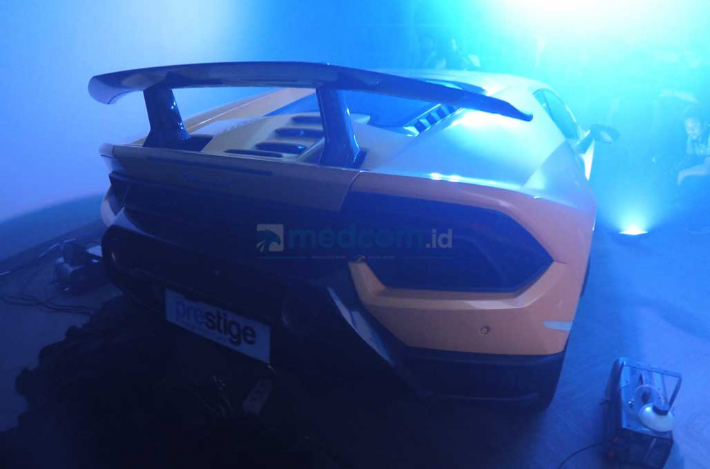 Mengusung sayap belakang yang sudah mengaplikasikan sistem aerodinamika yang mereka namakan dengan ALA, menjadi ciri khas Lamborghini Huracan Performante. medcom.id/Ahmad Garuda