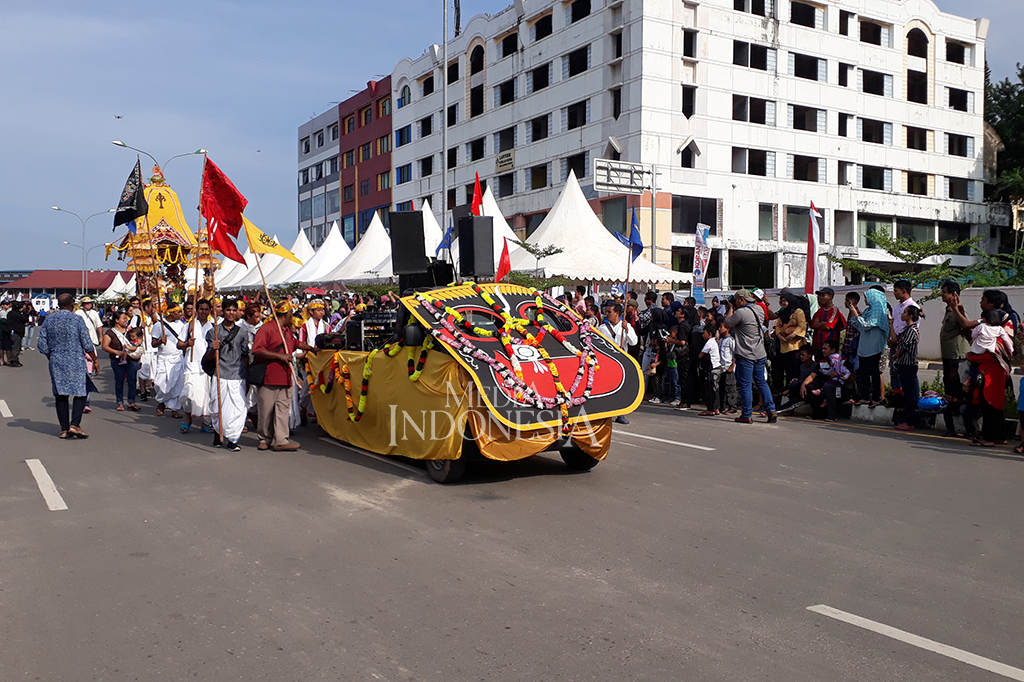Badan Pengusahaan (BP) Batam menggelar festival budaya berskala internasional yang bertajuk BP Batam lnternational Culture Carnival 2017. MI/Hendri Kremer 