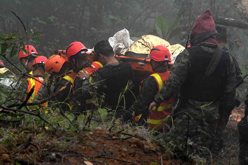 Helikopter militer yang membawa Hernandez berangkat dari bandara internasional Tegucigalpa pada pagi hari menuju Comayagua, sekitar 40 mil (60 kilometer) dari ibu kota. Segera setelah itu, angkatan udara melaporkan bahwa pesawat tersebut telah hilang kontak. Bangkai heli kemudian ditemukan di pegunungan di luar Tegucigalpa tanpa korban selamat.