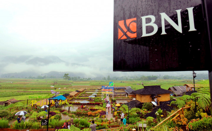 Cafe Sawah adalah BUMDes yang bermitra dengan Bank BNI. Ada empat bank BUMN yang menjadi holding bagi BUMDes yang modalnya dari dana desa. 