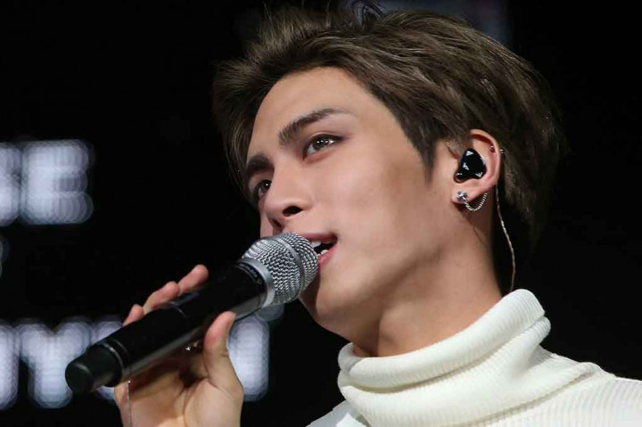 Kim memulai penampilan perdananya pada Mei 2008 sebagai penyanyi utama SHINee dan telah mencetak karir produktif yang membanggakan selama hampir satu dekade, tidak hanya dalam aktivitas kelompok, tapi juga sebagai penyanyi solo dan penulis lagu. Penampilan terakhir Kim di konser solonya, yang bertitel 'Inspired', adalah pada 9-10 Desember di Seoul.