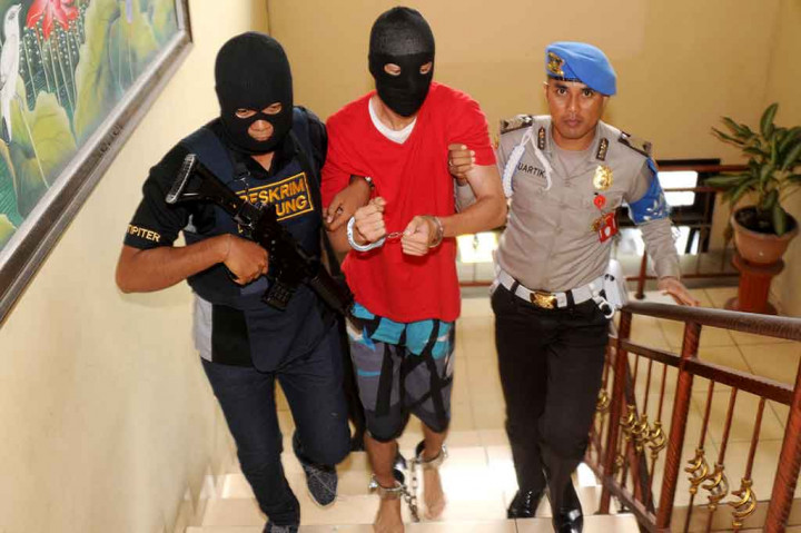 Sebelumnya, Christian ditangkap petugas BNN Provinsi Bali pada 1 Agustus 2017 karena menerima paket kiriman berisi hasis seberat 5,71 gram melalui Kantor Pos Sunset Road, Kuta, Badung dari Kanada. Penangkapan dilakukan atas kerja sama BNNP Bali dan petugas Bea Cukai. AFP/Sony Tumbelaka