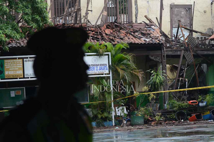 Robohnya bangunan cagar budaya yang didirikan sekitar tahun 1800-an tersebut mengakibatkan tiga orang terluka. Penyebab robohnya bangunan masih diselidiki pihak yang berwenang. MI/M Irfan