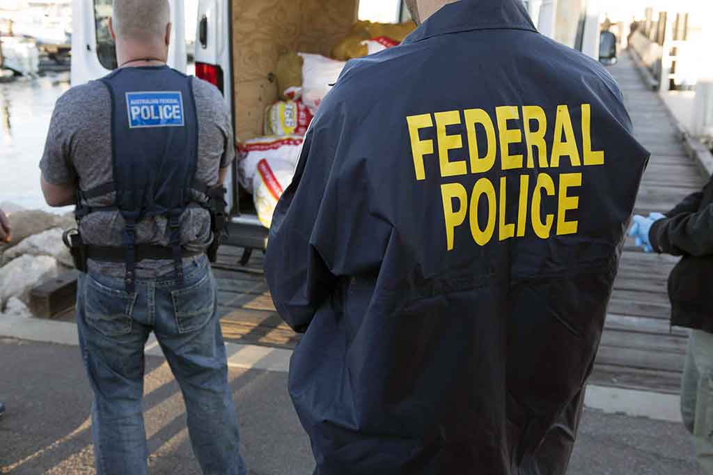 Polisi menyita 59 kantong berisi 20 kg sabu dari van, ditambah sebuah tas berisi 20 kg di kapal. Ini merupakan penangkapan narkoba terbesar di Australia, melampaui penyitaan 903 kg sabu di Melbourne awal tahun ini.