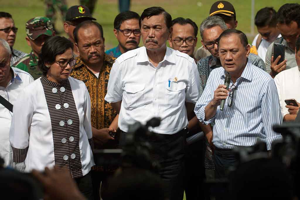 Untuk itu, pemerintah akan mengirimkan surat edaran kepada kedutaan besar terkait kondisi Bali yang sudah bebas dari kondisi 'tanggap darurat', agar negara-negara yang masih khawatir dengan Gunung Agung mau mencabut status larangan berpergian (travel warning).