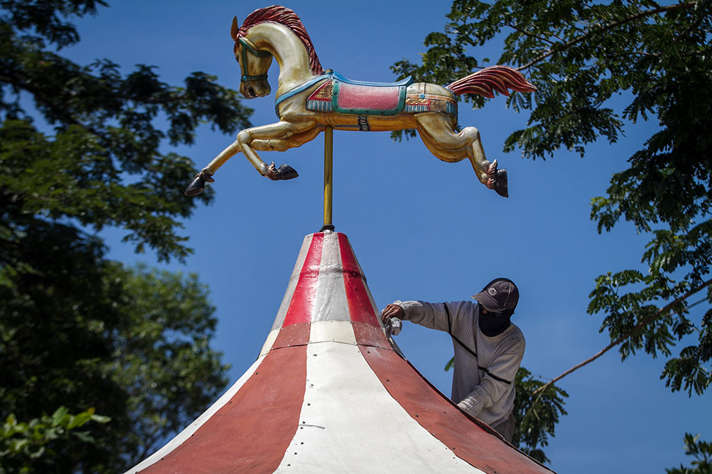 THR Sriwedari, taman hiburan dan panggung rakyat yang letaknya berada di pusat Kota Solo tersebut resmi menghentikan operasional pada tanggal 4 Desember 2017. 
