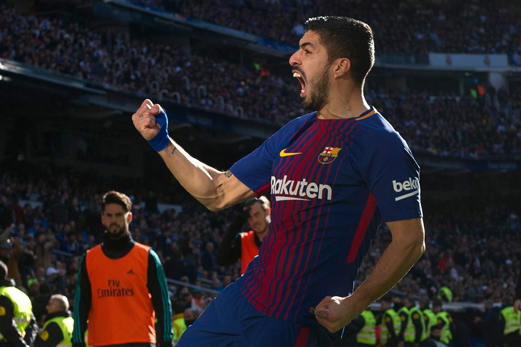 Gol baru lahir di menit ke-54, lewat gol dari Luis Suarez. 