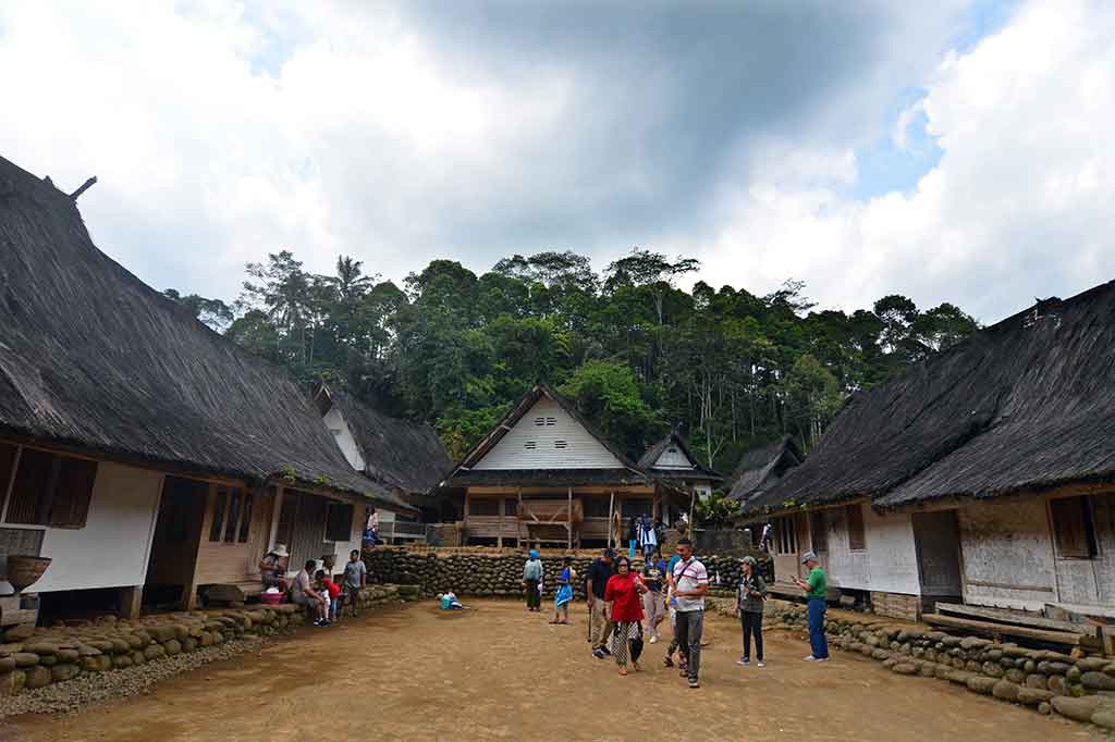 Berkunjung ke Kampung Naga Tasikmalaya