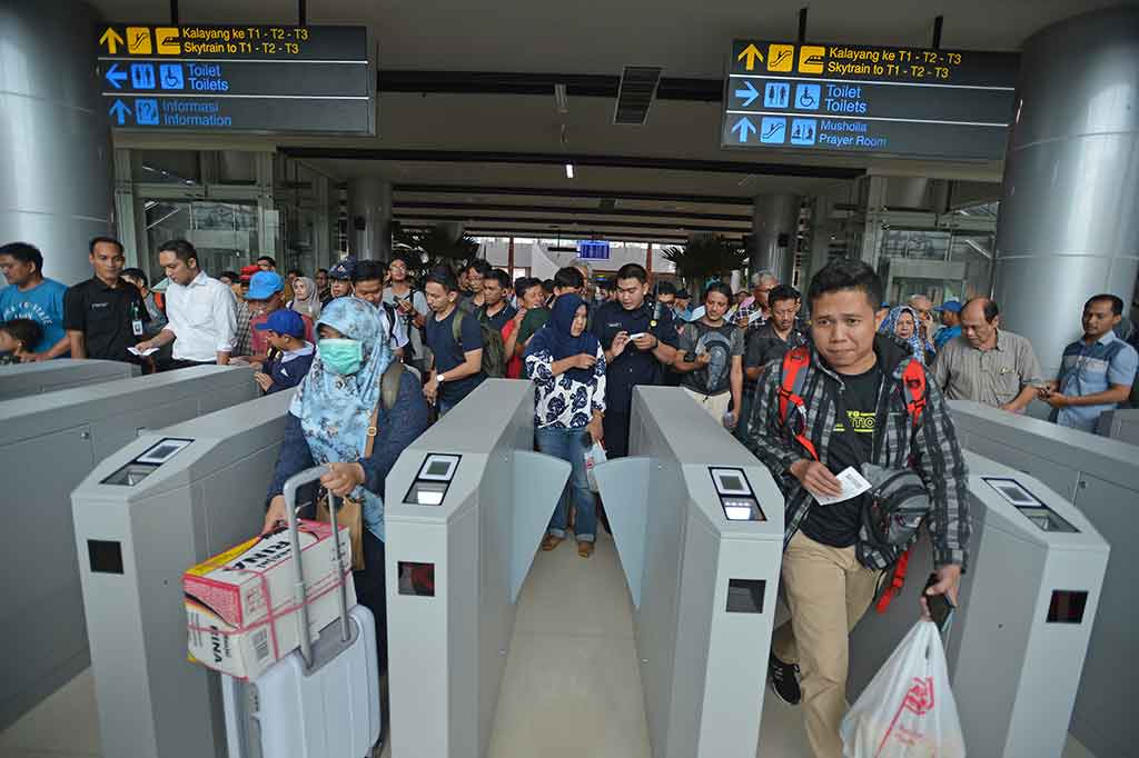 Dia menambahkan apabila dua stasiun, yaitu Stasiun Duri dan Stasiun Batu Ceper selesai, maka frekuensi akan ditingkatkan menjadi 82 perjalanan dalam sehari. Jika beroperasi secara maksimal, KA Bandara Soetta sanggup menampung 33.000 penumpang setiap harinya.