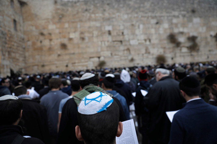 Doa bersama ini dilakukan karena Israel mengalami kekeringan parah selama empat tahun terakhir. 