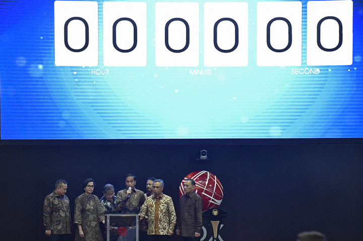 Jokowi memberi apresiasi kepada seluruh pelaku industri maupun otoritas pasar modal. Pasalnya pasar modal memberi kontribusi pada perekonomian nasional.