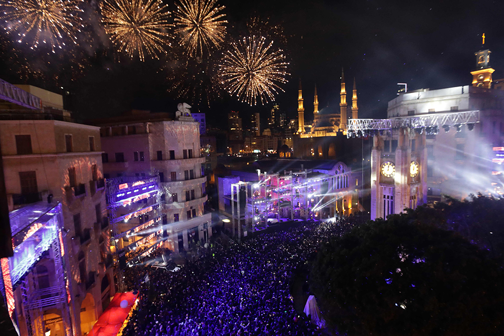 Suasana perayaan tahun baru di Beirut, Lebanon. AFP PHOTO / ANWAR AMRO.