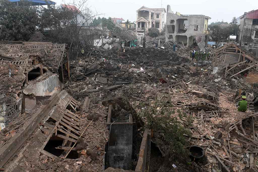 Pihak berwenang tengah menyelidiki penyebab ledakan di distrik Yen Phong, Provinsi Bac Ninh, Vietnam, yang menghancurkan beberapa bangunan dan mengirim puing-puing terbang di udara.