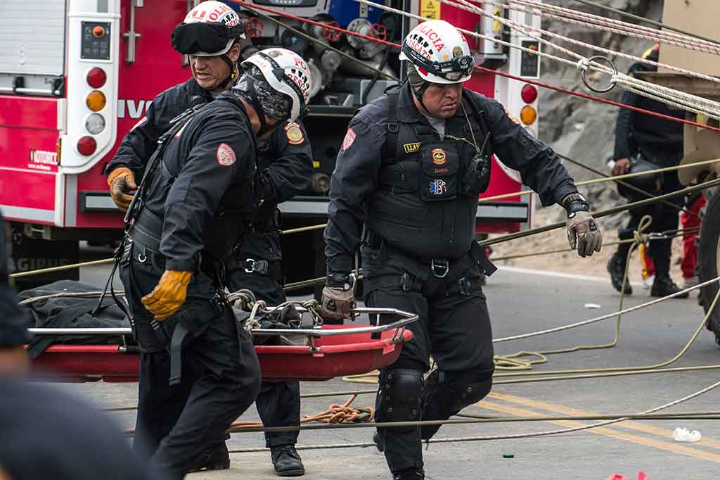 Sedikitnya 48 orang tewas akibat kecelakaan yang terjadi pada Selasa, 2 Januari 2018 tersebut.