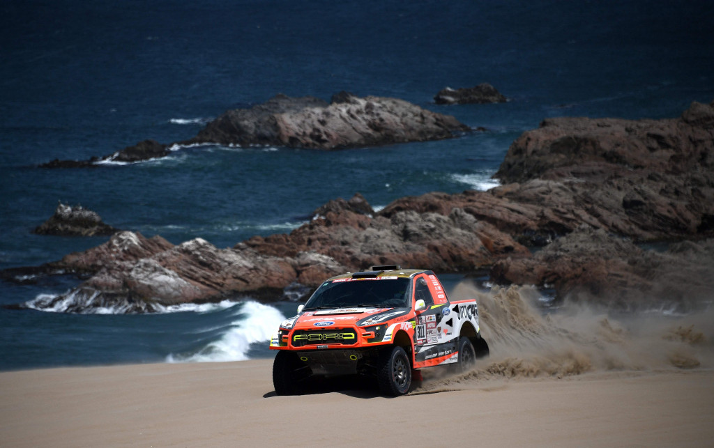 Ford Raptop besutan tim Republik Cheznya. Sebanyak 500-an peserta Dakar Rally 2018 berasal dari 54 negara.  