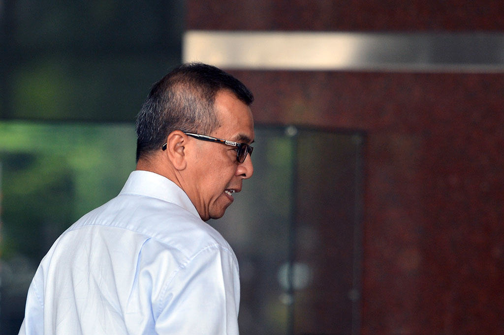 Mantan Direktur Utama PT Garuda Indonesia, Emirsyah Satar bersiap menjalani pemeriksaan di Gedung KPK Jakarta, Kamis, 11 Januari 2018. Emirsyah tiba di gedung KPK Jakarta sekitar pukul 10.00 WIB.