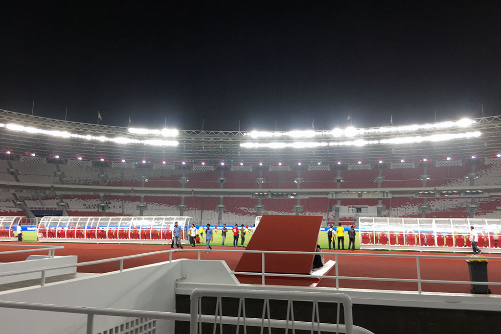 Stadion yang direnovasi untuk ajang Asian Games 2018 pada Agustus-September mendatang tersebut rencananya akan diresmikan Presiden Joko Widodo bersamaan dengan laga persahabatan Timnas Indonesia melawan Islandia pada Minggu, 14 Januari 2018.