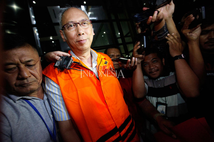 Bimanesh yang menjalani pemeriksaan hampir 13 jam itu memilih bungkam saat ke luar dari gedung KPK. MI/Rommy Pujianto