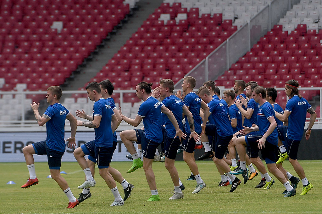 Peserta Piala Dunia 2018 itu melakukan latihan pada Sabtu siang dimulai sekitar pukul 11.30 WIB. Latihan berlangsung hampir satu setengah jam.
