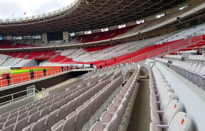 Kursi lipat single seat ini bagian fitur keselamatan. Mekanisme pelipatan otomatisnya dengan cepat menghasilkan lorong yang leluasa untuk kemudahan evakuasi. 