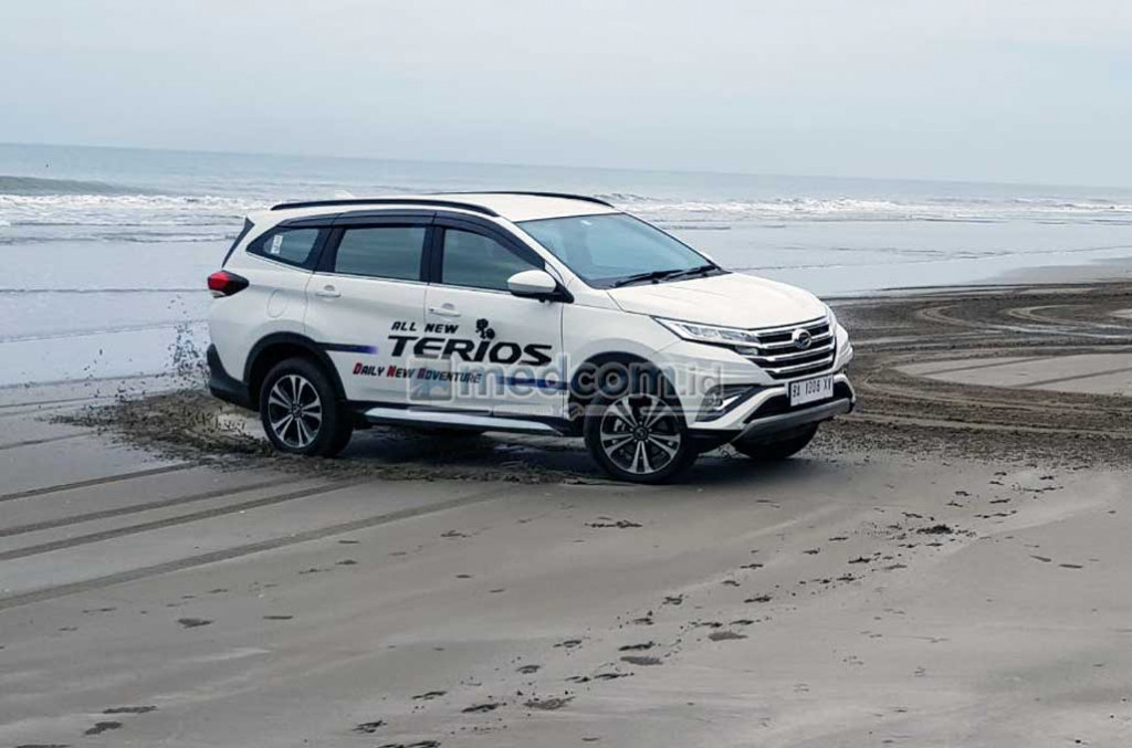 Seru-Seruan Jajal All New Daihatsu Terios di Padang