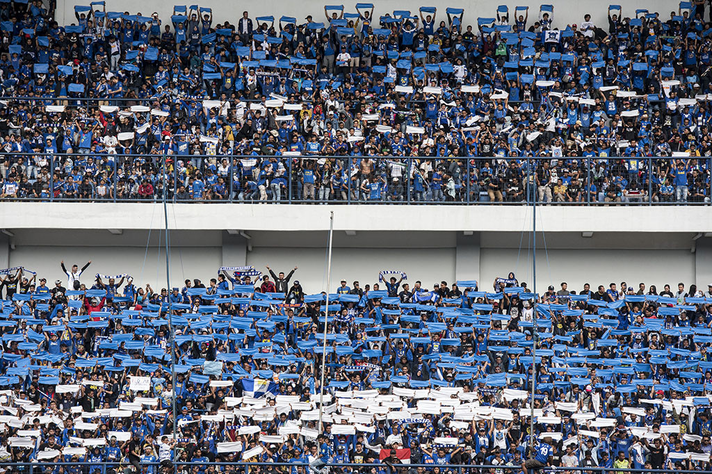 Bobotoh membludak menyaksikan laga ini.
