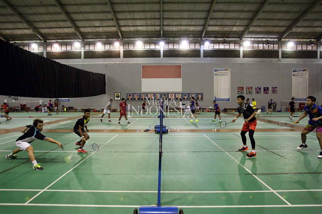 Cabang bulutangkis ditargetkan meraih tiga emas pada Asian Games 2018.