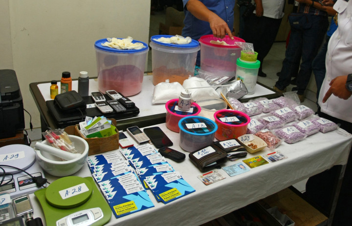 Di lokasi ditemukan sebelas ribu butir ekstasi siap edar dan dua orang pelaku. 