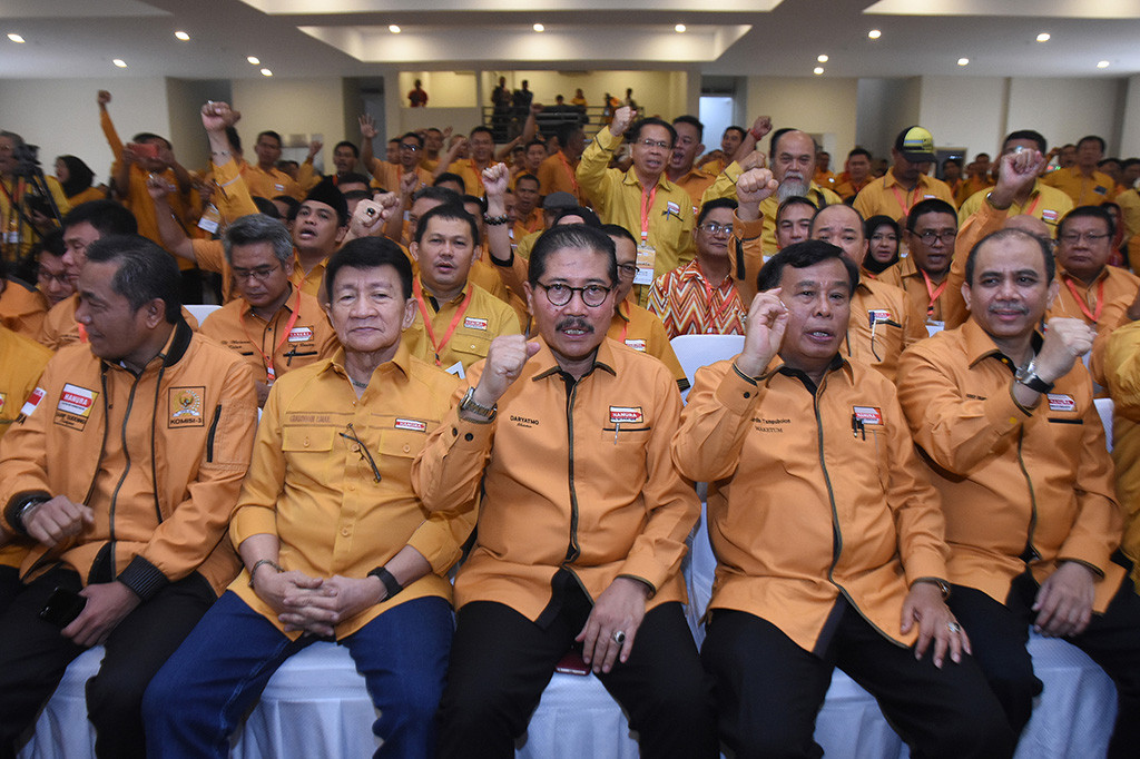 Sebelum diangkat sebagai Ketua Umum Partai Hanura, Daryatmo menjabat Wakil Ketua Umum Partai Hanura. Selain itu, Daryatmo juga ditunjuk sebagai Pelaksana Tugas (Plt) Ketua Umum di tengah gonjang-ganjing prahara Hanura.