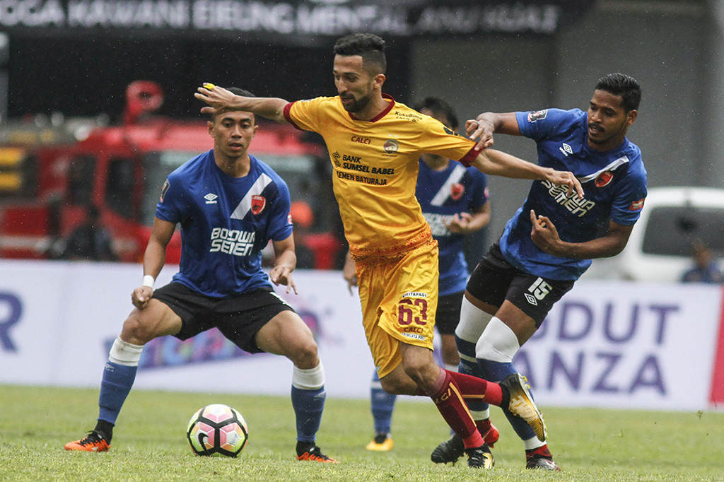 Setelah menjalani hasil negatif pada laga perdana, Sriwijaya FC sukses meraup tiga poin usai menundukkan PSM Makassar 3-0 pada lanjutan Grup A Piala Presiden 2018 di Stadion Gelora Bandung Lautan Api.
