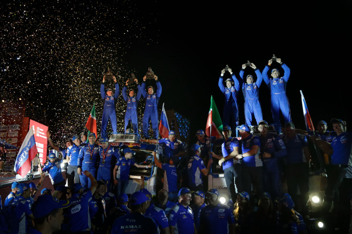 Tim Kamaz (Rusia) menduduki podium I dan III untuk kategori truk. Posisi dua juga menjadi milik tim asal Eropa Timur yang membesut MAZ.