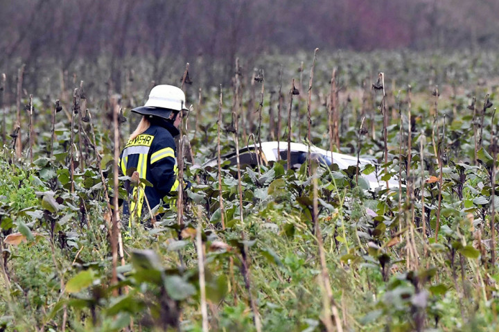 Empat orang tewas akibat kejadian tersebut. Belum dapat dipastikan ada tidaknya korban lain dalam kecelakaan itu.