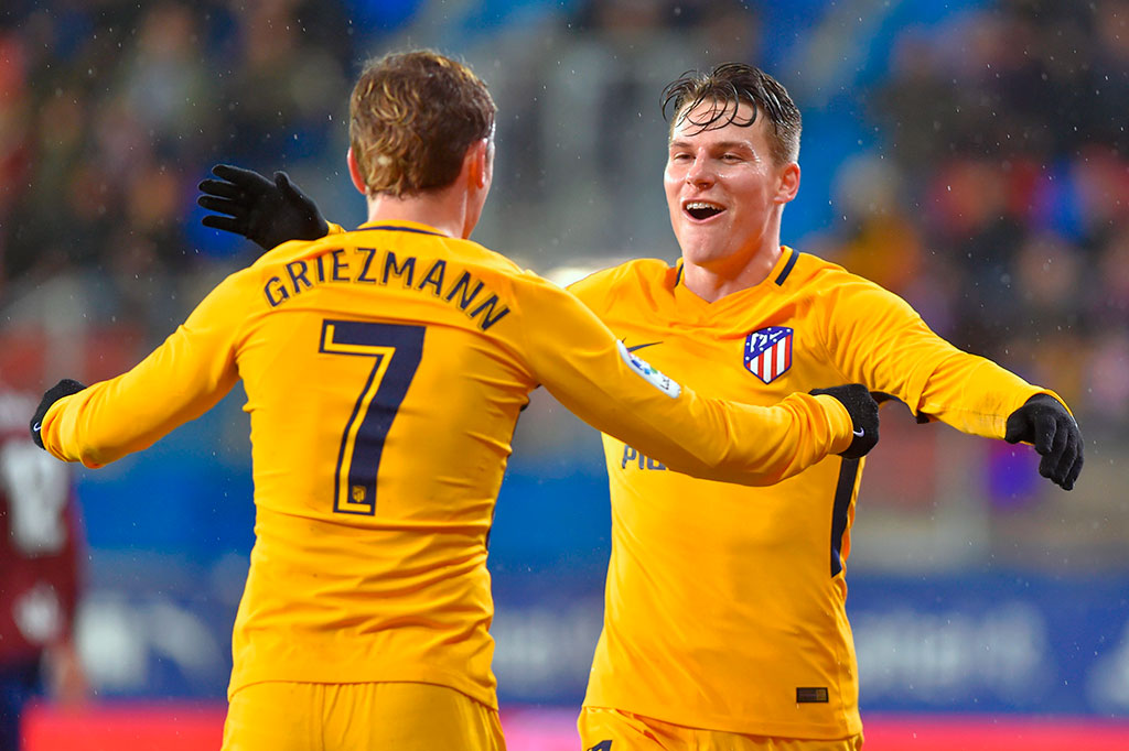 Antoine Griezmann menyamakan kedudukan menjadi 1-1 lewat sepakan kaki kanan jarak jauh pada menit ke-13.