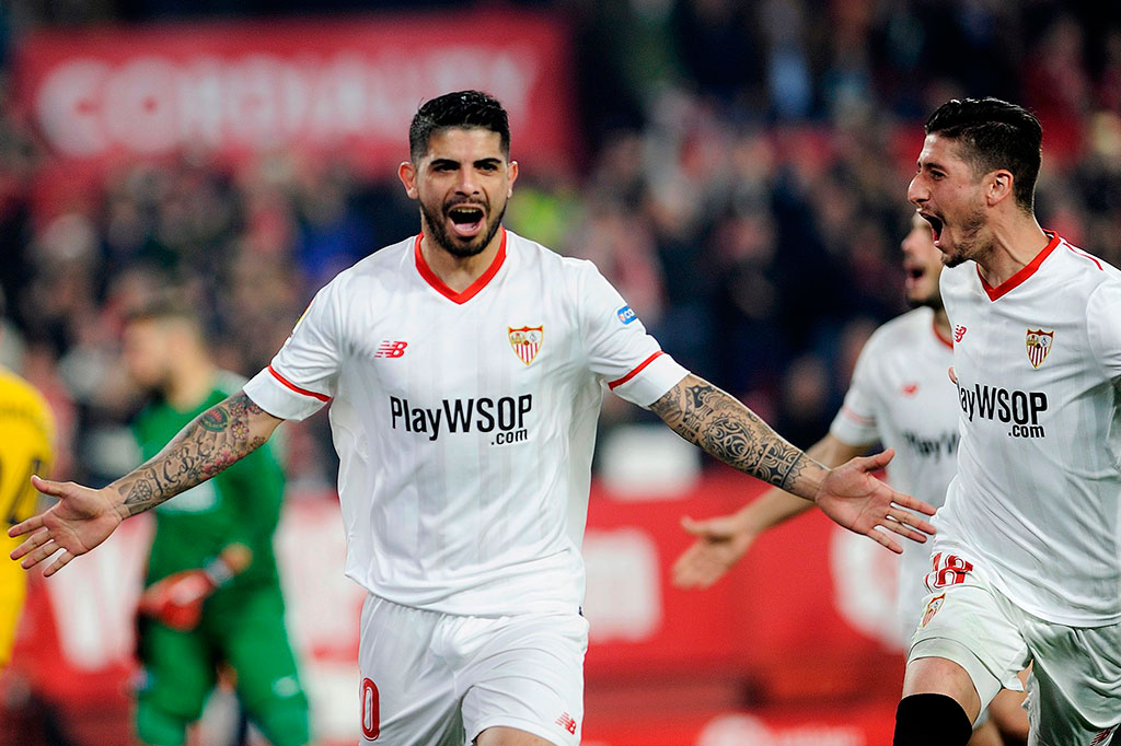 Tuan rumah kembali unggul dua menit setelah turun minum lewat eksekusi penalti Ever Banega, setelah Saul Niguez melanggar Joaquin Correa di kotak terlarang.