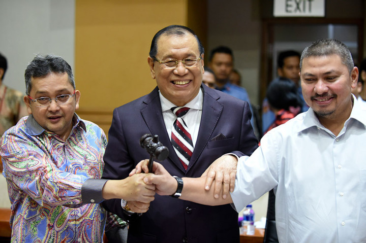 Dalam testimoni terkait jabatan baru yang akan diembannya, Kahar mengaku hanya mendapatkan warisan jabatan dari Bambang sehingga tidak banyak hal yang akan dilakukannya di Komisi III DPR. 