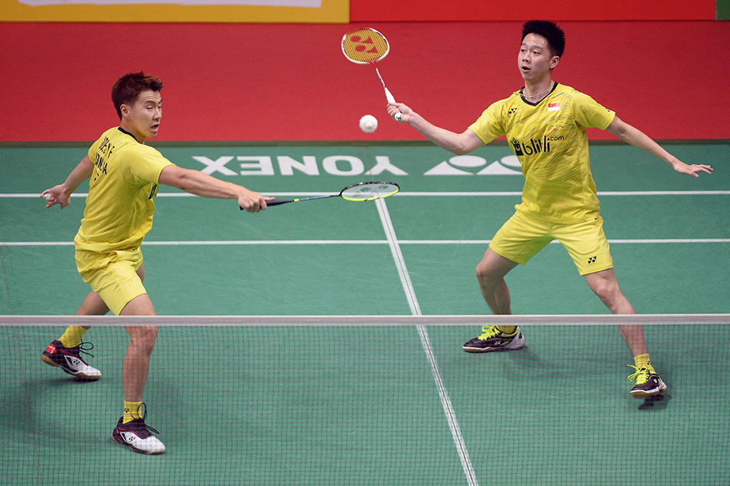 Unggulan pertama asal Indonesia Marcus/Kevin Sanjaya Sukamuljo melaju ke babak kedua setelah menang dua set langsung 21-16 dan 21-16. 