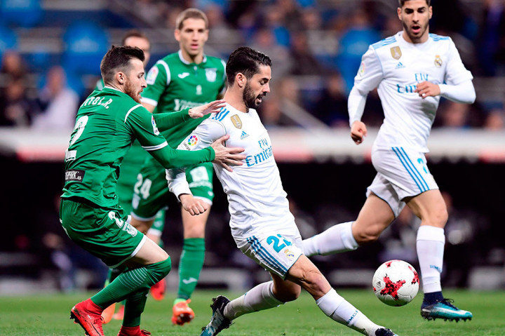 Di awal laga, Real Madrid yang tidak diperkuat sejumlah bintangnya seperti Cristiano Ronaldo dan Gareth Bale dan mempunyai modal kemenangan 1-0 di leg pertama kesulitan menjebol gawang Leganes.
