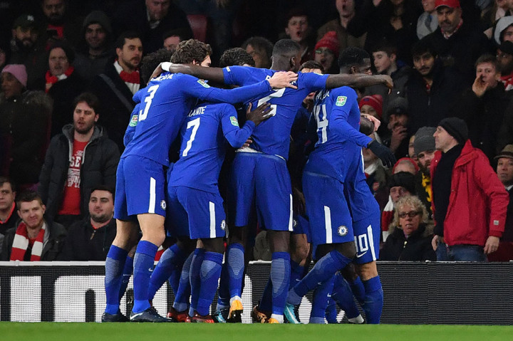 Setelah imbang 0-0 pada leg pertama semifinal di Stamford Bridge, Chelsea unggul terlebih dahulu lewat sepakan kaki kiri Eden Hazard pada menit ketujuh di Stadion Emirates.