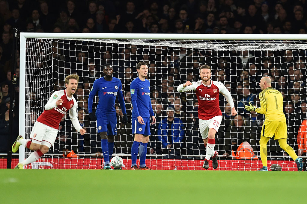 Arsenal berhasil menyamakan kedudukan lima menit kemudian melalui gol bunuh diri Antonio Rudiger. Tandukan Nacho Monreal membentur kepala Marcos Alonso sebelum menyenggol Rudiger dan membuat kiper Chelsea Willy Caballero tersentak. 