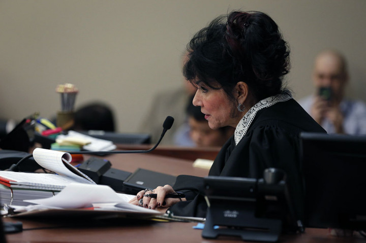 Hakim Rosemarie Aquilina mengatakan bahwa Nassar, 54, akan menjalani hukuman maksimal 175 tahun. 