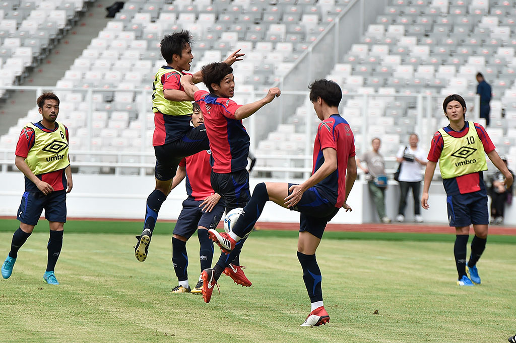 Laga tersebut dalam rangka memperingati 60 Tahun Hubungan Diplomatik Indonesia-Jepang. Pertandingan persahabatan tersebut juga merupakan bagian dari proyek J-League Asia Challenge 2018 di Indonesia.