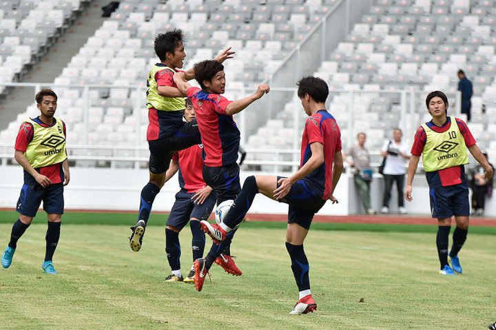 Laga tersebut dalam rangka memperingati 60 Tahun Hubungan Diplomatik Indonesia-Jepang. Pertandingan persahabatan tersebut juga merupakan bagian dari proyek J-League Asia Challenge 2018 di Indonesia.