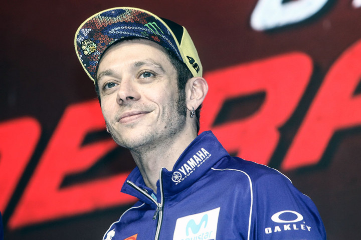 Valentino Rossi saat peluncuran Yamaha Maxi.