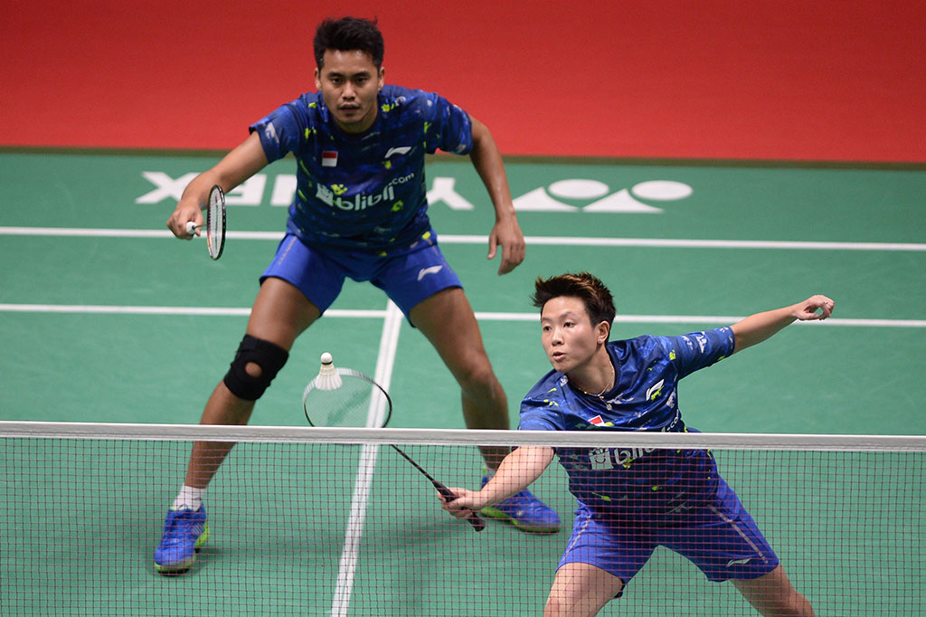 Untuk sementara, Indonesia memiliki dua wakil di final turnamen level 4 (Super 500) ini lewat Ginting dan Tontowi Ahmad/Liliyana Natsir di ganda campuran. Tontowi/Liliyana menang dua gim langsung 22-20 dan 21-17 atas pasangan Indonesia lainnya Praveen Jordan dan Melati Daeva. ANTARA/Akbar Nugroho Gumay