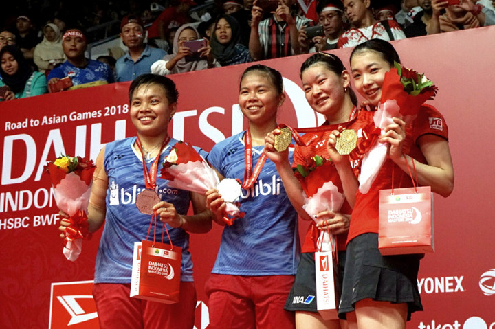 Sementara, pasangan ganda putri Indonesia, Greysia Polii/Apriyani Rahayu, gagal menjuarai Daihatsu Indonesia Masters 2018 setelah kalah dari pasangan asal Jepang, Misaki Matsutomo/Ayaka Takahashi, pada babak final.
