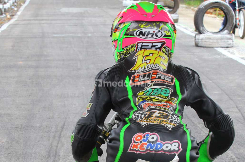 Bersiap di garis start dan menjaga konsentrasi melihat lampu start agar tidak melakukan jump start hingga meraih catatan waktu yang kompetitif. medcom.id/Ahmad Garuda